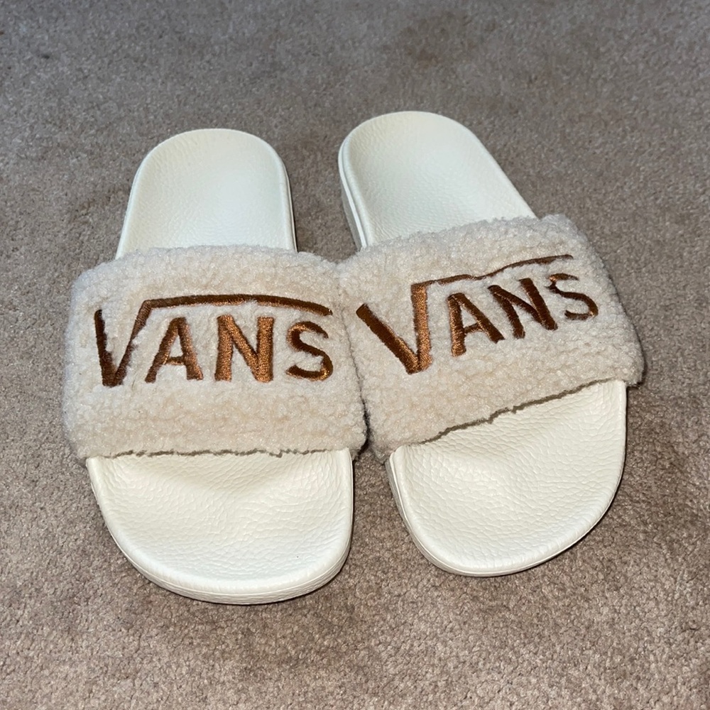 Vans sherpa slide ons